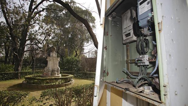 Así quedó uno de los cuadros eléctricos tras el robo