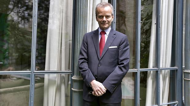 El embajador belga, Pierre Labouverie, ayer en el patio del Consulado en Sevilla