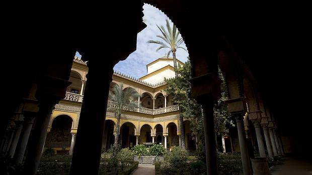 Patio principal del Palacio de Las Dueñas