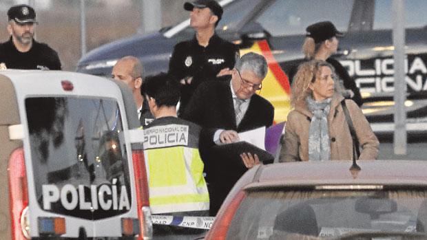 Levantamiento del cadáver de Mnauel J. G. en la gasolinera