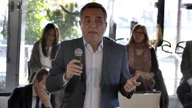 El presidente del PP de Sevilla, Juan Bueno, anunciará los cambios en su ejecutiva tras el verano