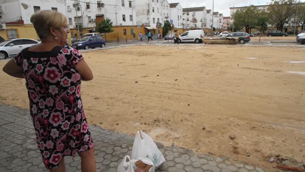 Solar de los bloques derribados en la Barriada de Los Pajaritos