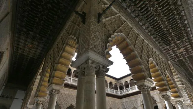 Yeserías del Real Alcázar de Sevilla, algunas de las cuales han sido robadas