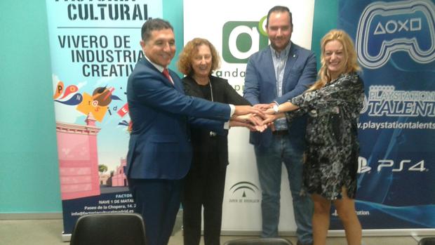 Andalucía Emprende y Factoría Cultural facilitarán la instalación de la incubadora de PlaySation en Sevilla