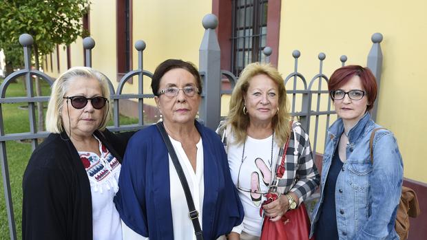 Margarita Zambrano, Pilar López, Carmen Díaz y Rosa María de la Rosa, de izquierda a derecha