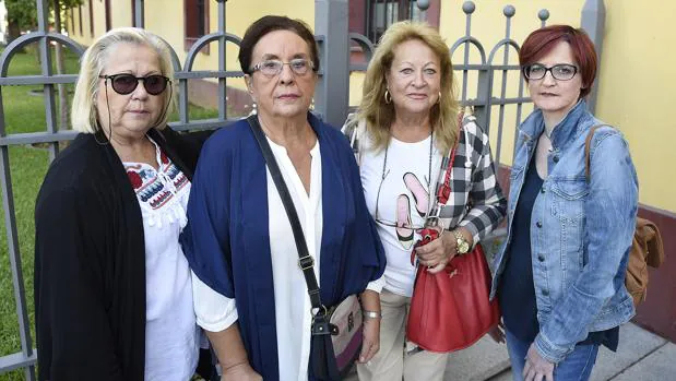 Margarita Zambrano, Pilar López, Carmen Díaz y Rosa María de la Rosa, de izquierda a derecha