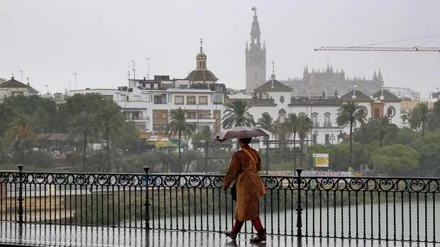 Lluvia en Sevilla, vista desde Triana