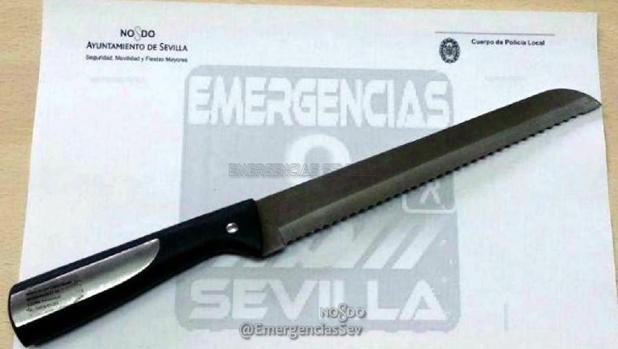 El agresor utilizó un cuchillo de unos 30 centímetro