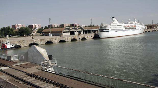 Imagen del Guadalquivir desde el puente de las Delicias