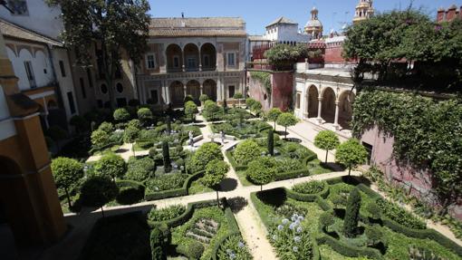 Uno de los patios del palacio sevillano