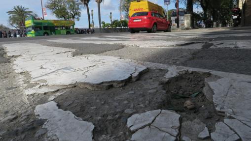 Calle Núñez de Balboa en la confluencia con Paseo Colón