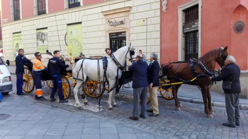 Al menos siete personas fueron necesarias para resolver el incidente