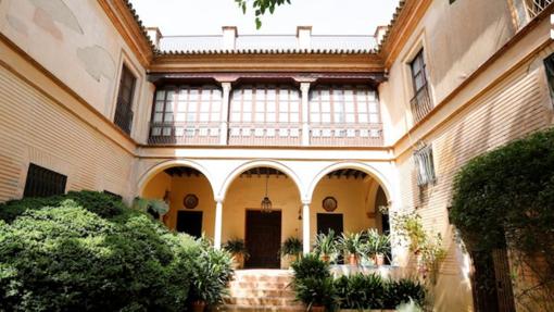 ¿Dónde están y cuánto cuestan las casas-palacio a la venta en Sevilla?