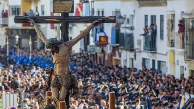 Magnífica «revirá» de la Hiniesta en la Semana Santa de Sevilla 2017