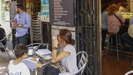 La cafetería Catunambú está en la calle Sierpes