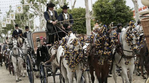 Paseo de caballos en la Feria de Sevilla