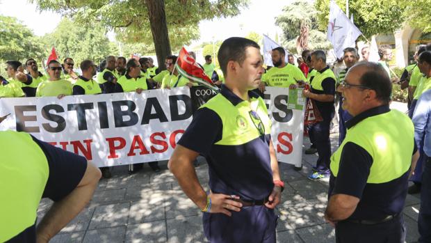 La huelga de estibadores no afectará a los servicios prioritarios en Sevilla