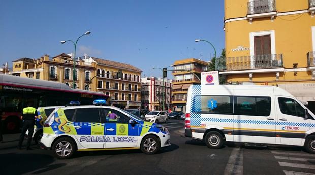 Retenciones de tráfico en plena hora punta tras un accidente a la altura del Arco de la Macarena