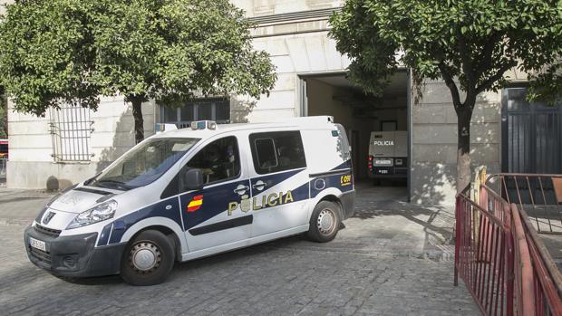 Los detenidos llegaron a primera hora de la mañana a los juzgados