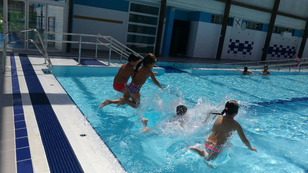 Niños en un campus de verano del IMD