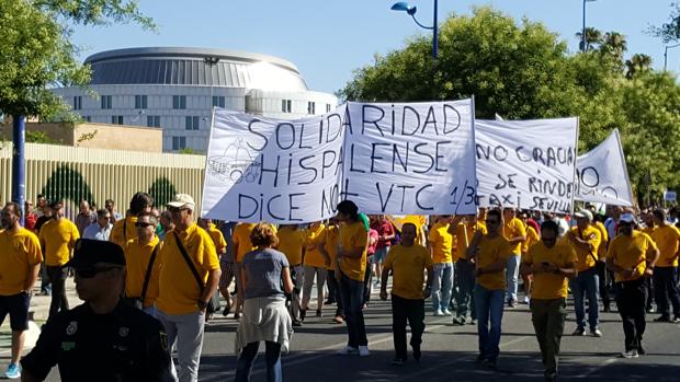 Los taxistas paran en Sevilla en demanda de más inspecciones contra el intrusismo en el sector