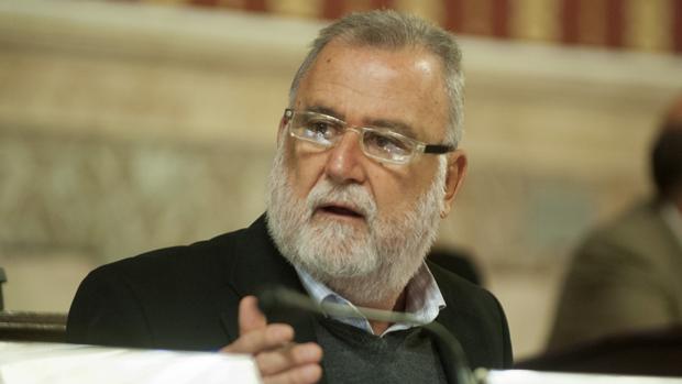 El exlíder de IU en Sevilla pide su reingreso en la organización «con los cargos que tenía» cuando dimitió