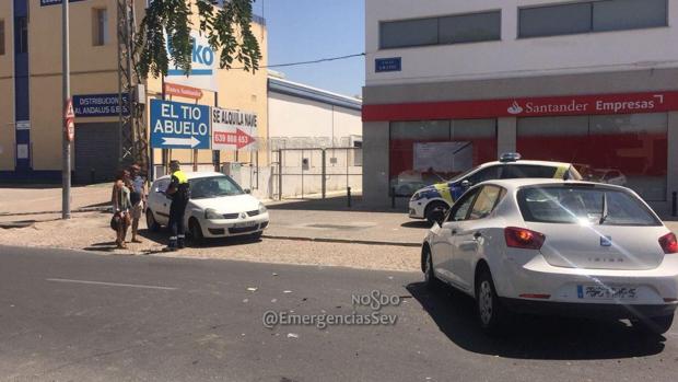 Dos personas resultan heridas en un accidente de tráfico entre dos turismos en la capital