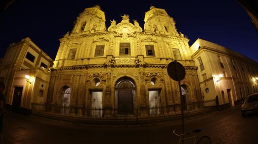 El patrimonio de la ciudad se puede conocer en las visitas culturales nocturnas