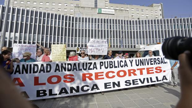 El PP andaluz pide una auditoria técnica de ascensores de los hospitales públicos de la comunidad