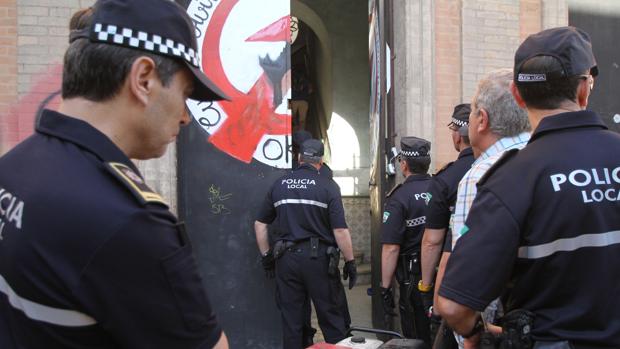 Cuatro abogados de oficio para los okupas al día en Sevilla