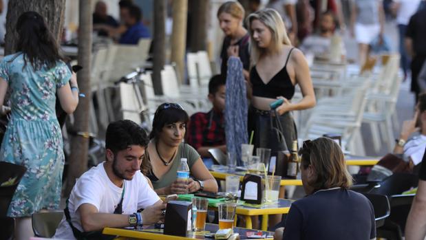 La Alameda, la Alfalfa y la calle Betis, en la segunda fase del plan antiveladores del Ayuntamiento de Sevilla