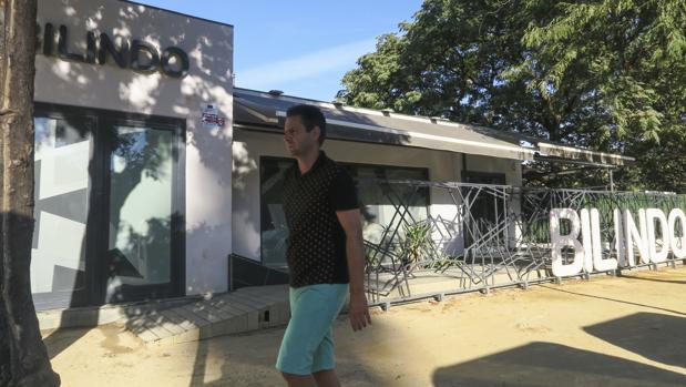 Multas contra las terrazas Alfonso y Bilindo por ocupar casi 1.700 metros cuadrados del Parque de María Luisa