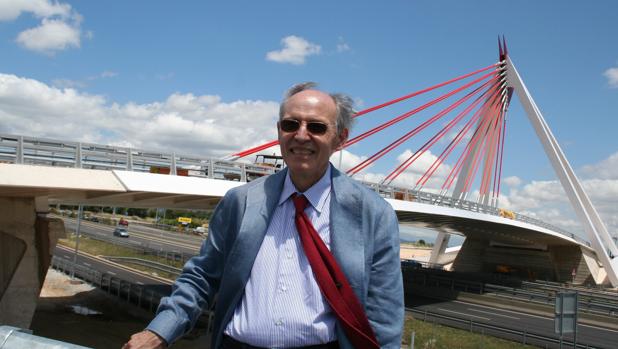 El puente de la Barqueta se queda huérfano