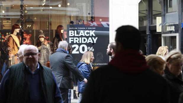 La guía total del Black Friday para comprar en MediaMarkt, El Corte Inglés e Ikea en Sevilla