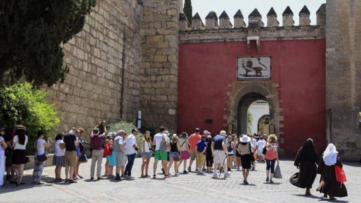 El Alcázar prevé recaudar tres millones más de euros con la subida del precio de la entrada