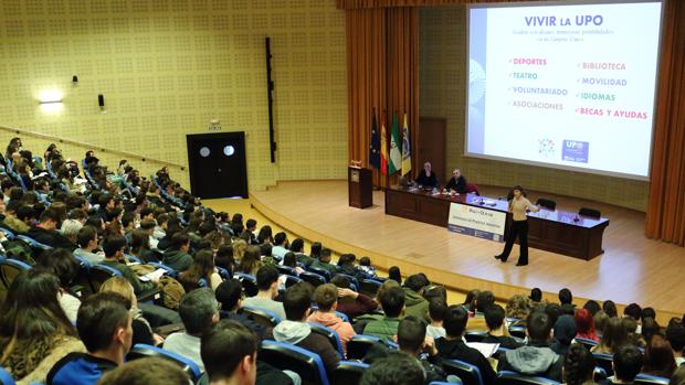 Comienza la campaña «Viernes en la UPO» con visitas al campus de alumnos de Secundaria