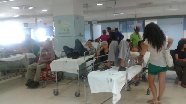 Esperan más de veinte horas una cama en las urgencias hospitalarias