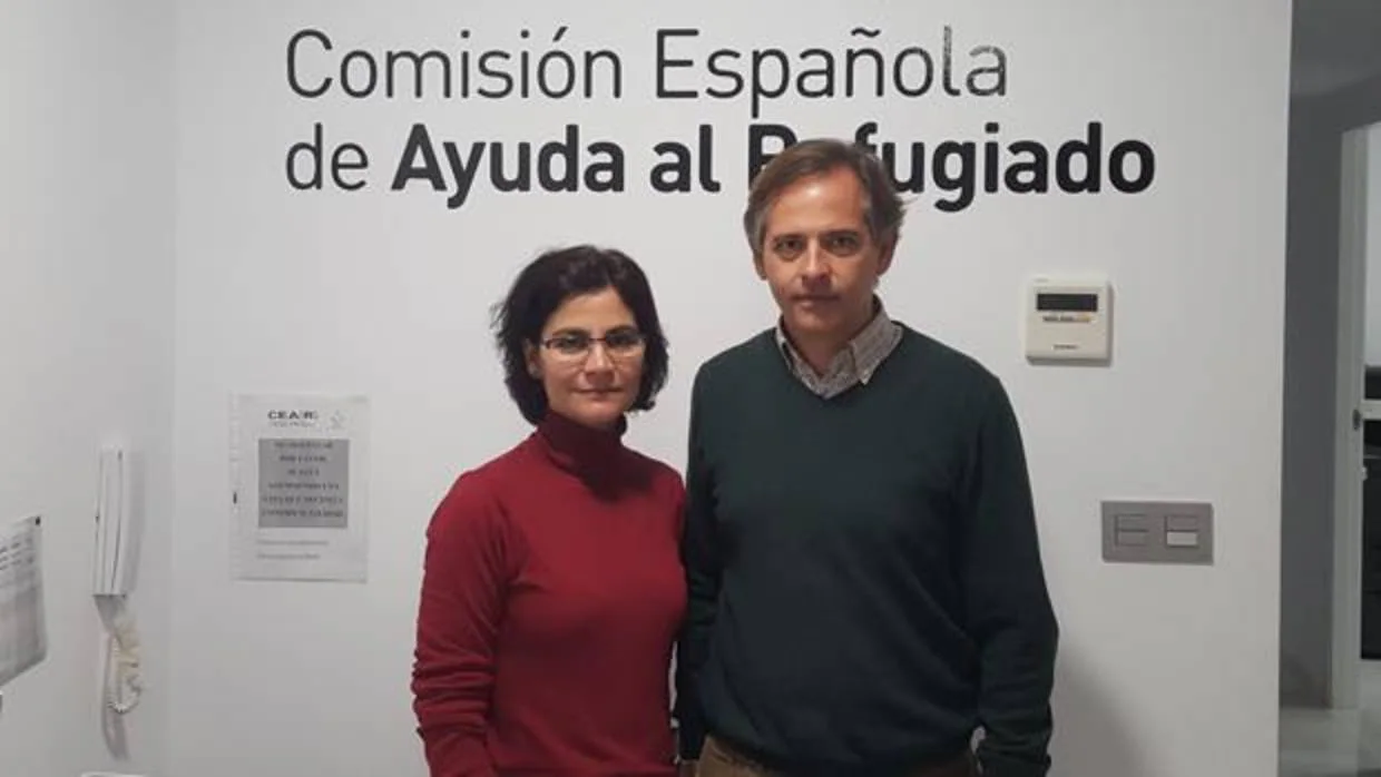 Lourdes Navarro y José Carlos Cabrera, responsables en Sevilla de la ONG Comisión Española de Ayuda al Refugiado (CEAR)