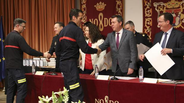 Espadas: «Necesitamos de una vez refuerzos en los Bomberos»