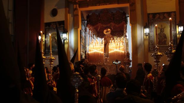 El rito y la regla de cada Miércoles Santo es la pescadilla de Orfila