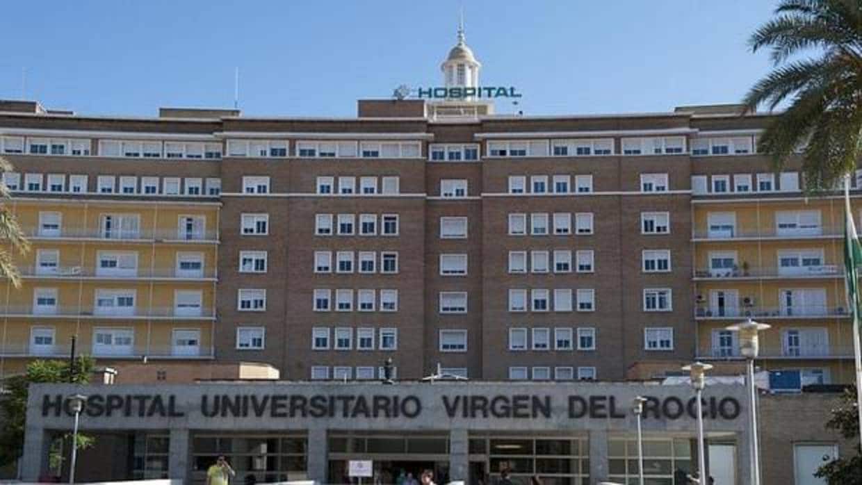 Fachada hospital Virgen del Rocío