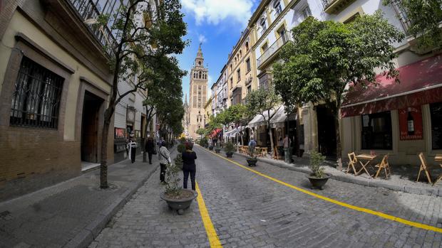 Mateos Gago, una calle libre de coches en Sevilla... pero donde la circulación se mantiene