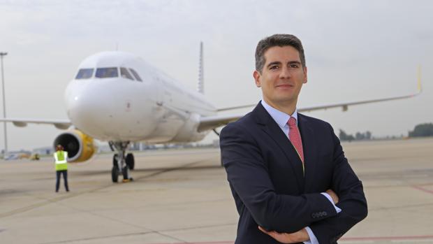 Jesús Caballero, director del aeropuerto de Sevilla: «Hemos despegado gracias a las aerolíneas low cost»