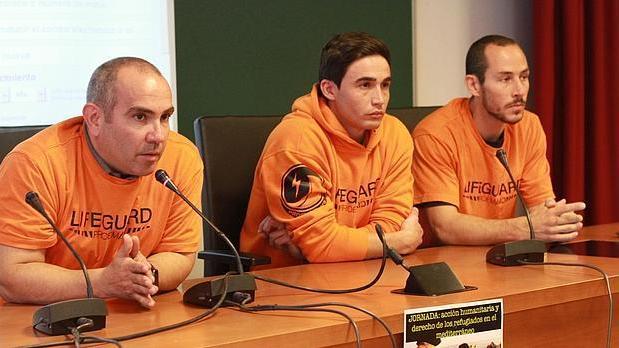 Los bomberos absueltos en Grecia piden al Parlamento andaluz que el drama de los refugiados «no caiga en el olvido»