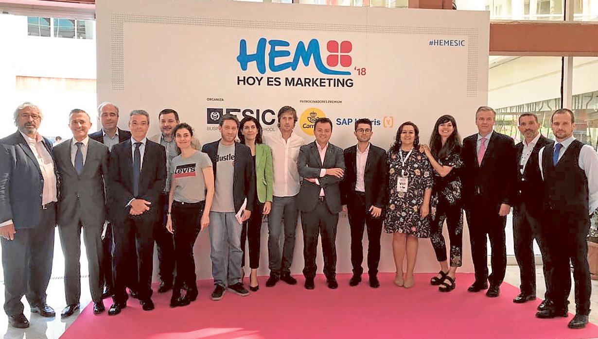 Foto de familia del encuentro «Hoy es marketing» celebrado este jueves en Sevilla