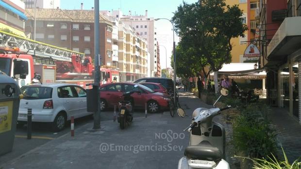 Atendida una persona tras incendiarse un bar en la calle Esperanza de Triana de Sevilla