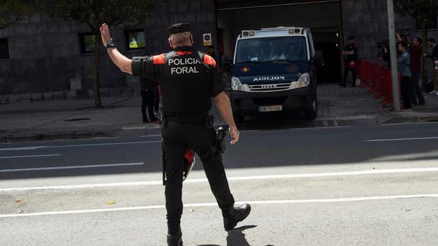 El abogado de la Manada, convencido de que los cinco jóvenes condenados regresarán a Sevilla «sin protección policial»
