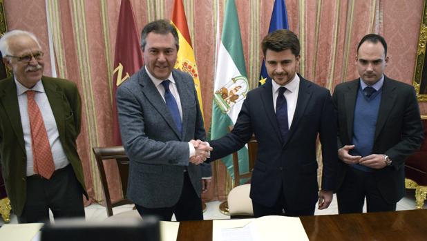 El alcalde de Sevilla es el mejor valorado y sólo Millán aprueba del resto de líderes