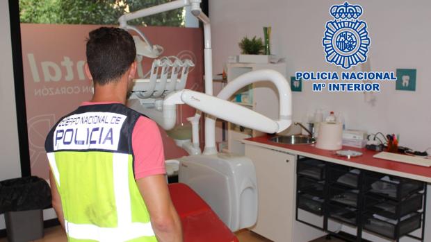 La policía registra Idental para asegurar los historiales médicos y obtener indicios del presunto fraude