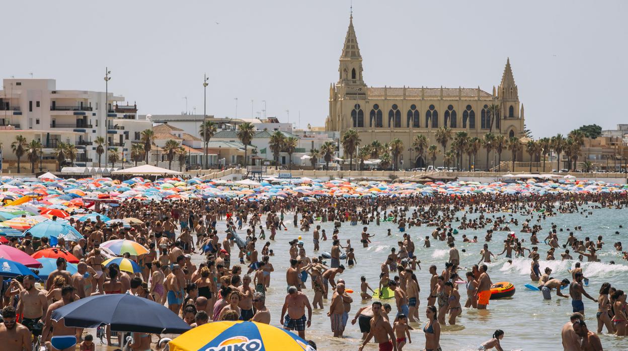 Playa de Regla de Chipiona, cerca de donde está la casa ocupada